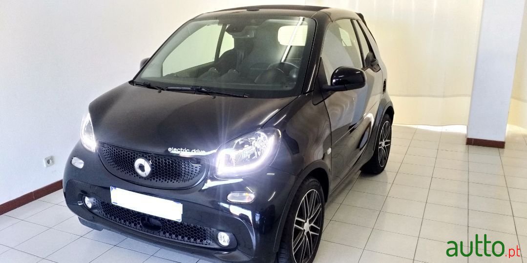 2019' Smart Fortwo photo #1