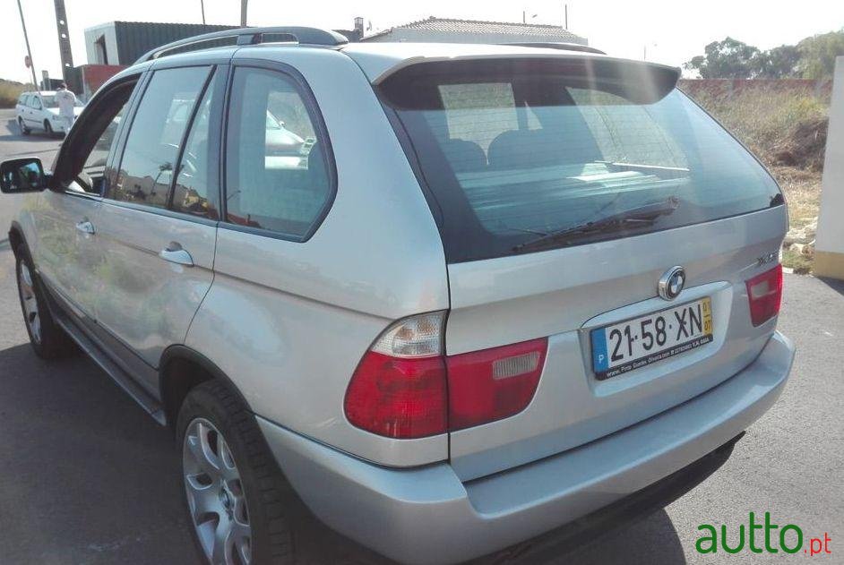 2001' BMW X5 4.4 photo #2