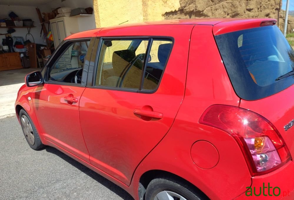 2010' Suzuki Swift 1.3 16V Gl photo #4