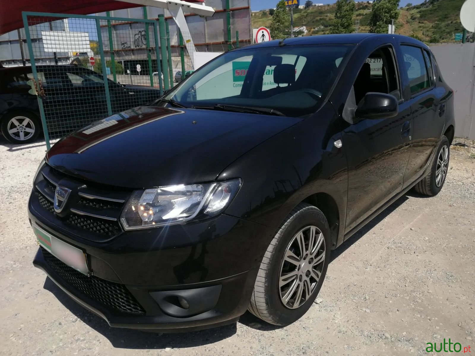 2013' Dacia Sandero photo #5