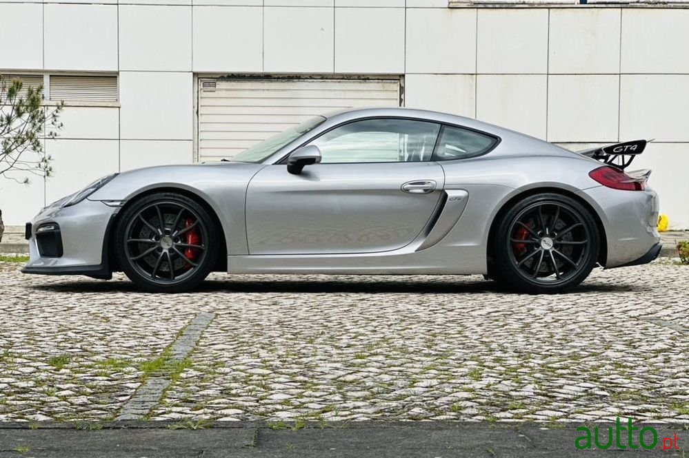 2016' Porsche Cayman Gt4 photo #2