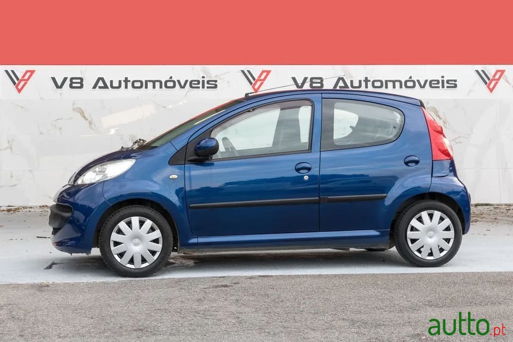 2006' Peugeot 107 1.0 Trendy photo #2