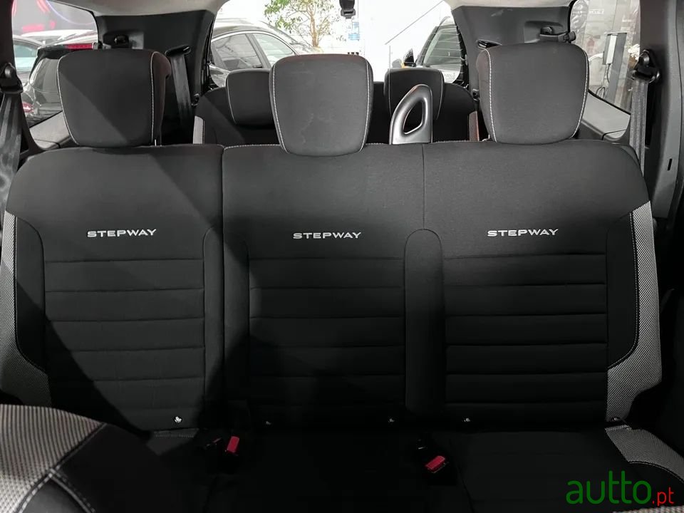 2021' Dacia Lodgy photo #6