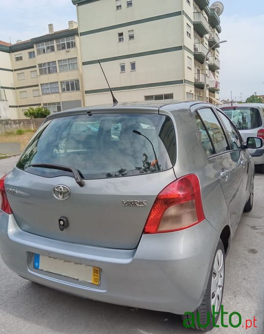 2006' Toyota Yaris photo #3