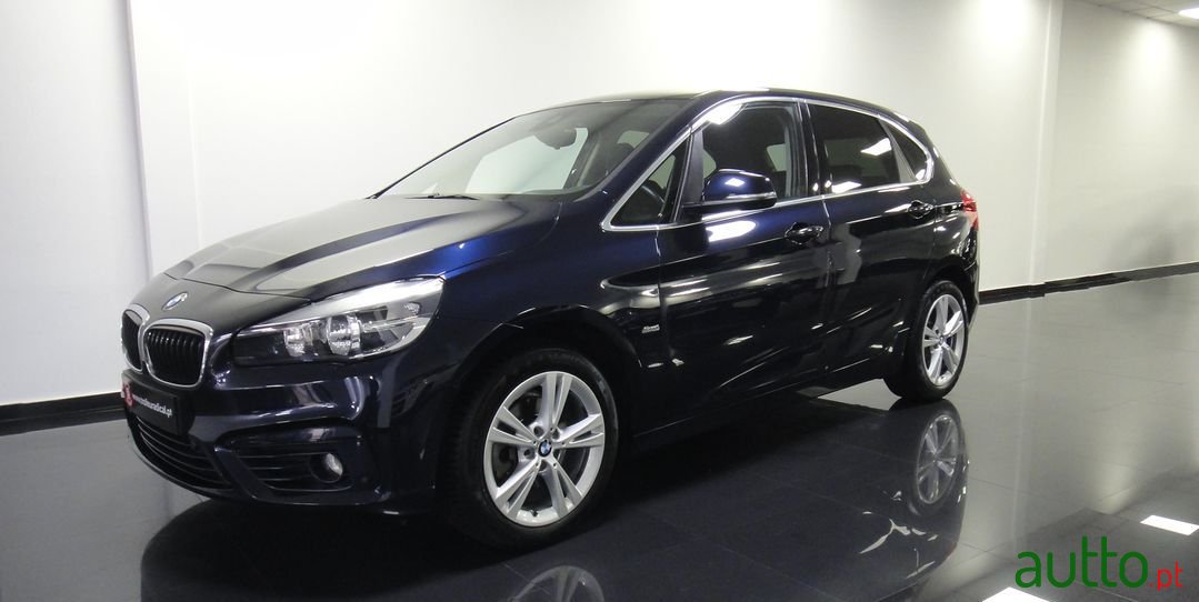 2016' BMW 216 Active Tourer photo #1