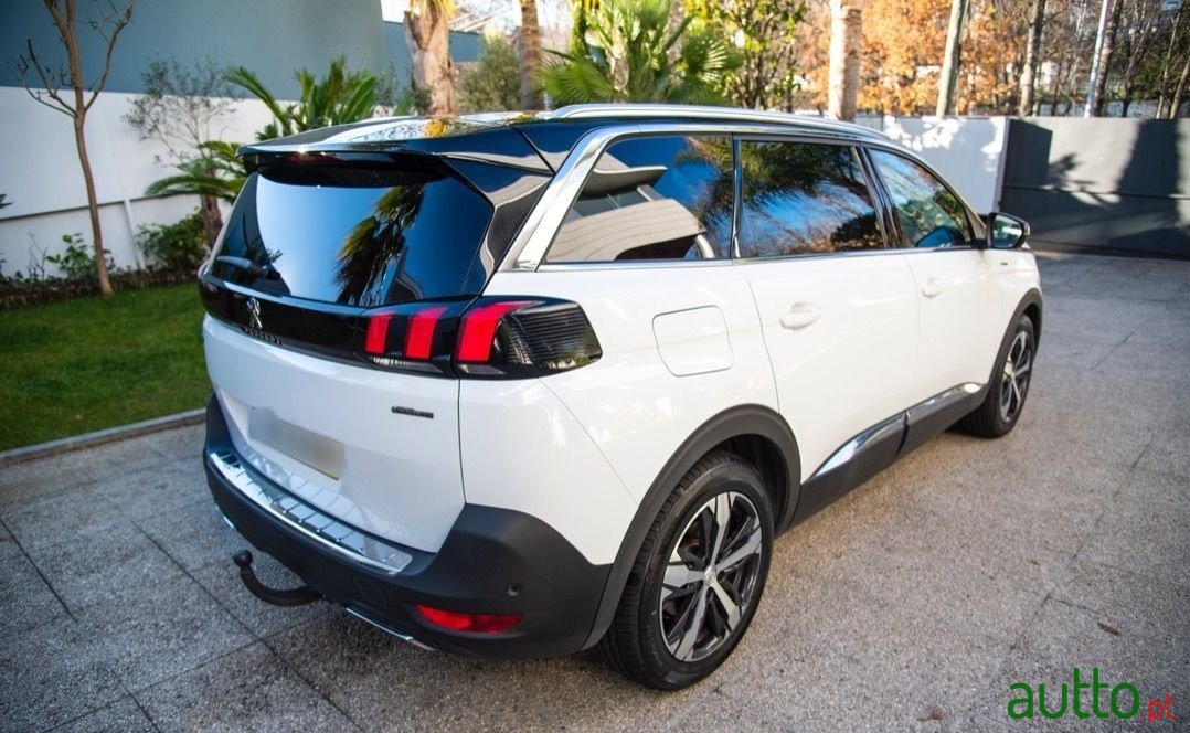 2019' Peugeot 5008 photo #7