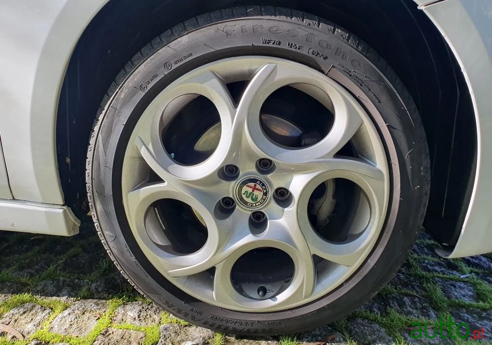 2019' Alfa Romeo Giulietta Sport photo #4