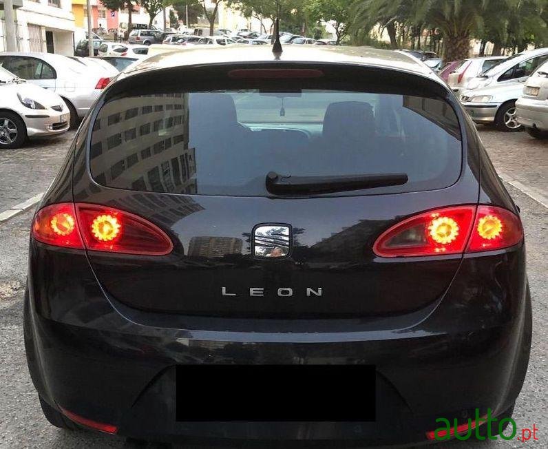 2008' SEAT Leon Nacional photo #4