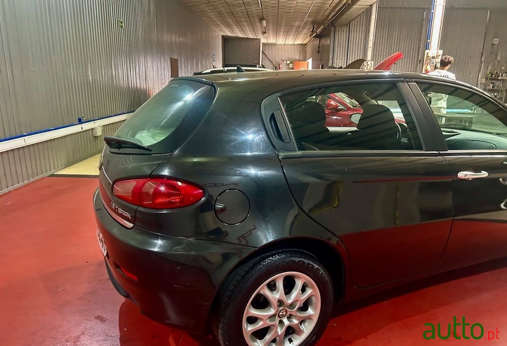 2005' Alfa Romeo 147 1.6 Ts Progression photo #4