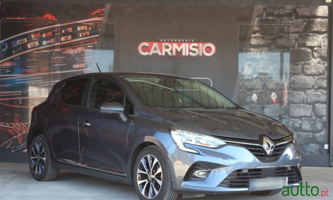 2020' Renault Clio photo #1