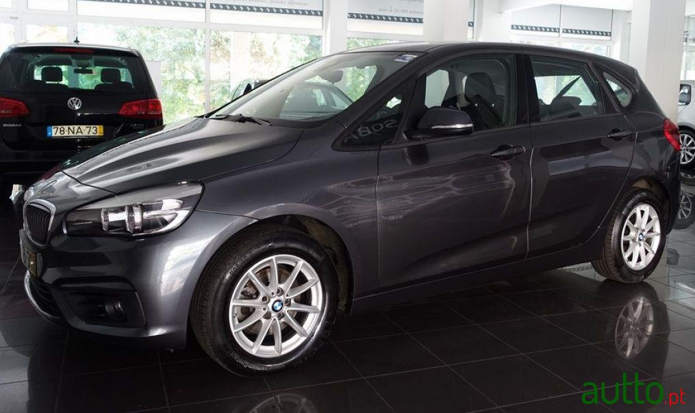 2015' BMW 216 Active Tourer D photo #2