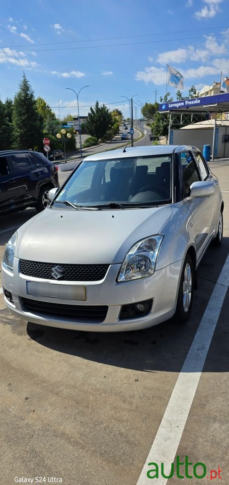 2009' Suzuki Swift 1.3 Ddis Glx photo #4