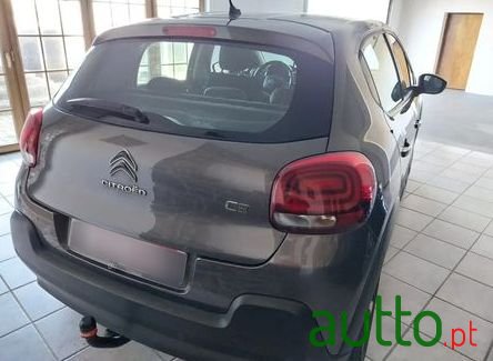 2019' Citroen C3 1.5 Bluehdi Shine photo #2