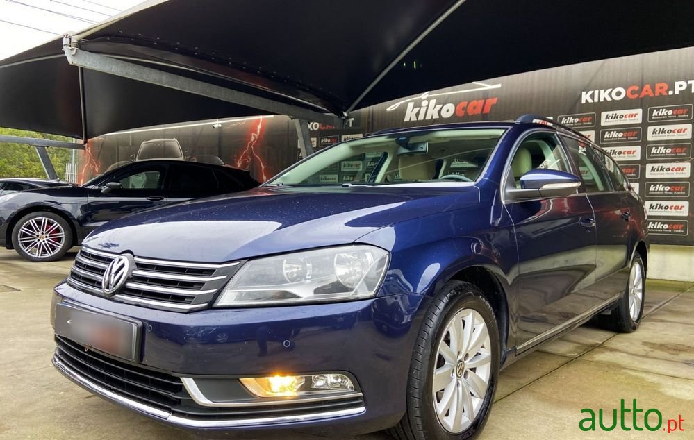 2013' Volkswagen Passat Variant photo #2
