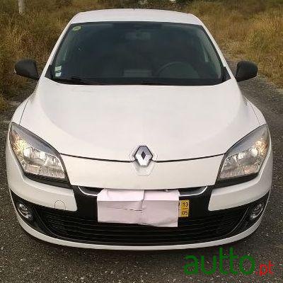 2013' Renault Megane photo #1