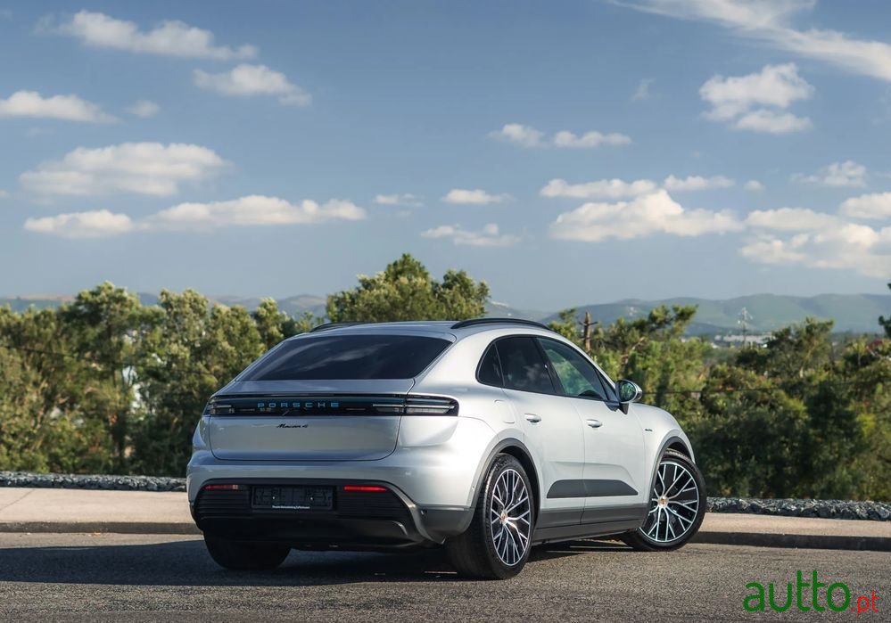 2024' Porsche Macan Electric 4 photo #5