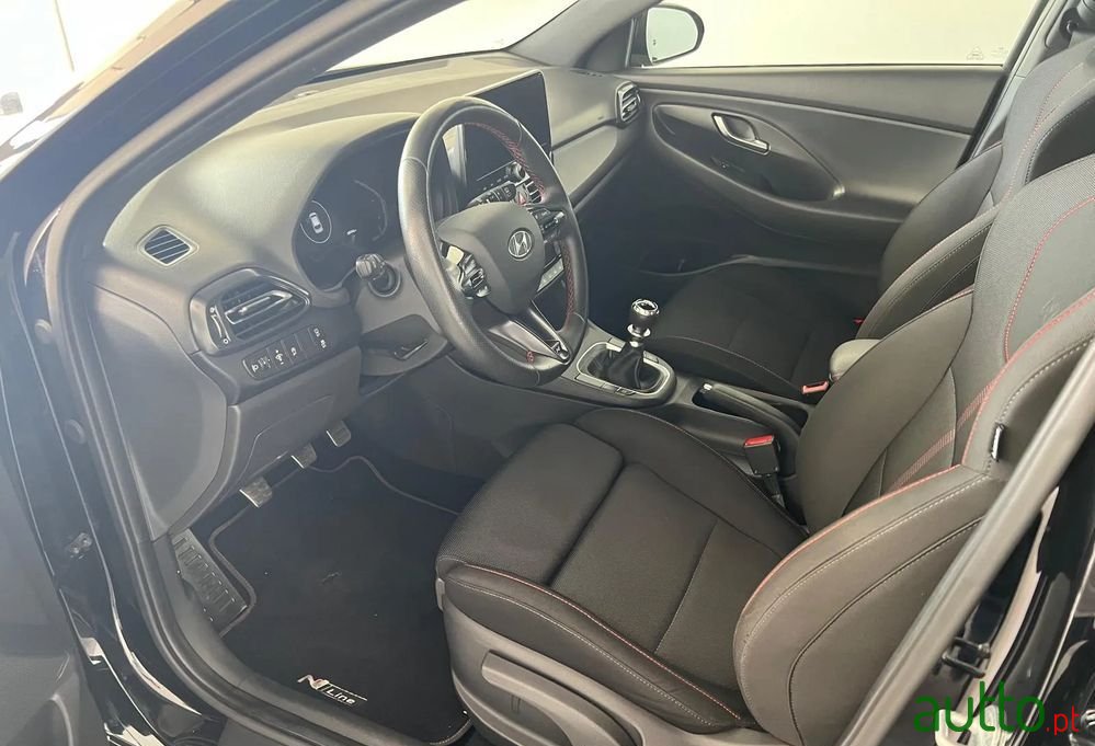 2022' Hyundai i30 Sw photo #6