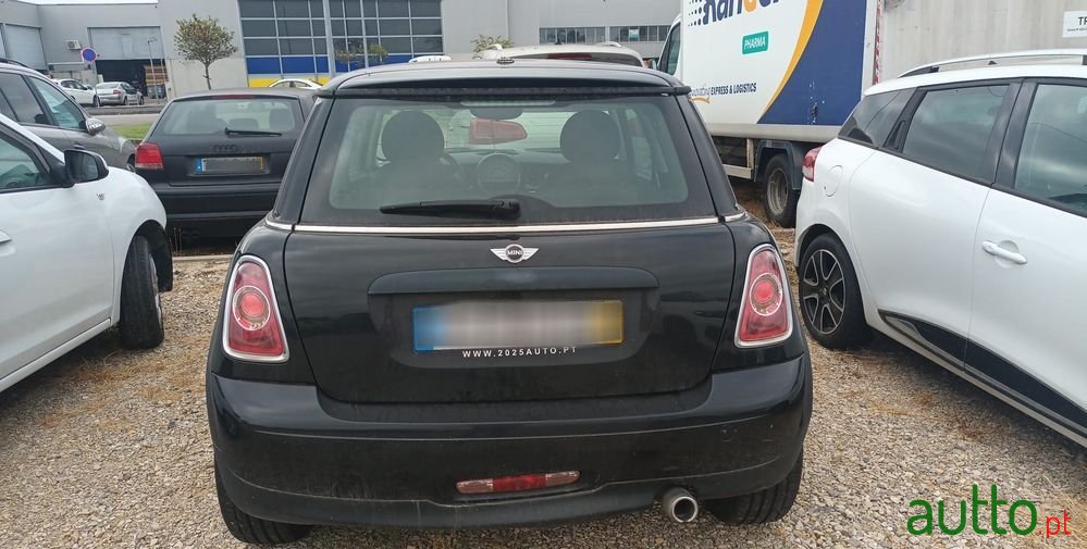 2013' MINI One D 3 Portas photo #3