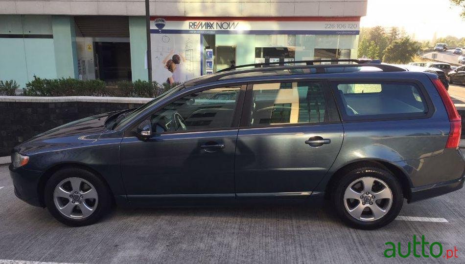 2008' Volvo V70 photo #3