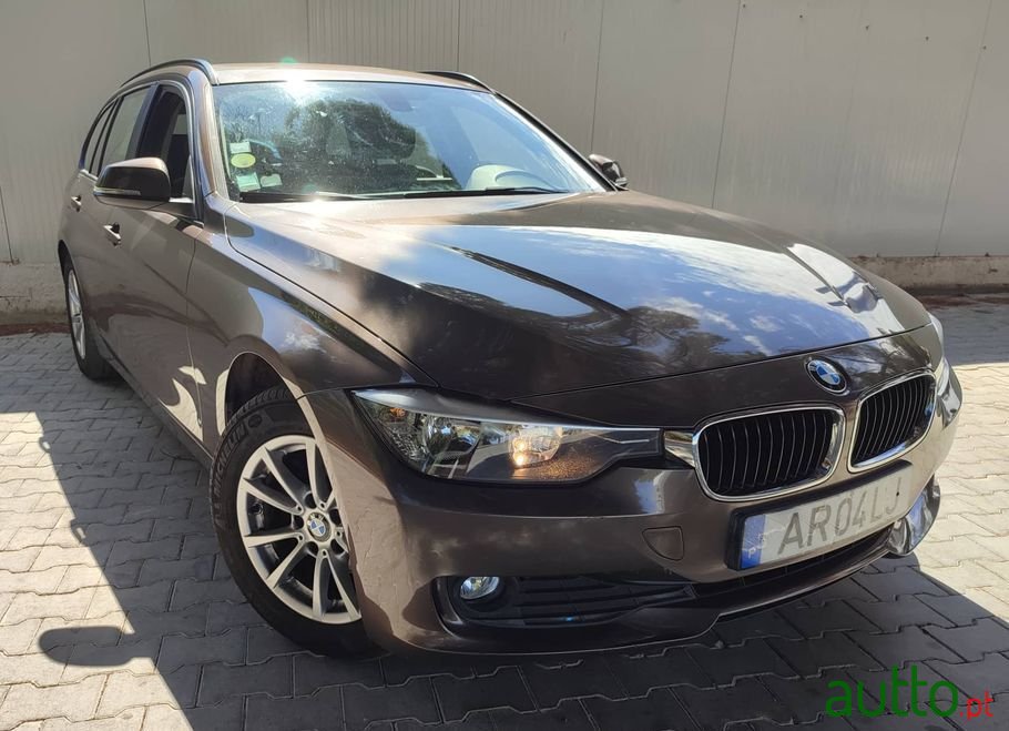 2014' BMW 318 photo #2