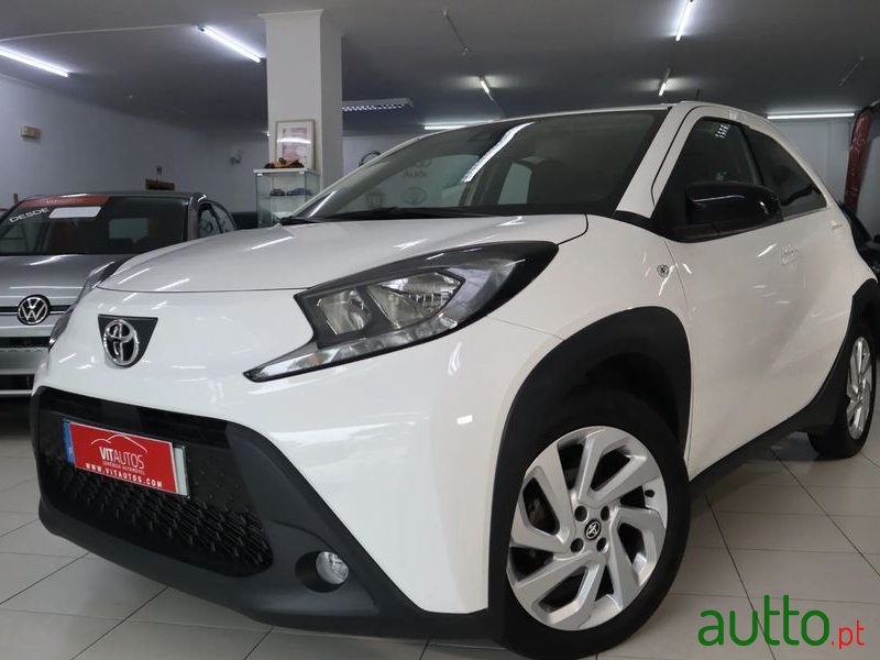 2023' Toyota Aygo X 1.0 Play photo #1