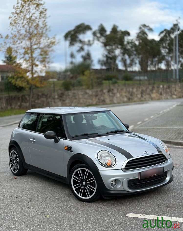 2011' MINI One D photo #2