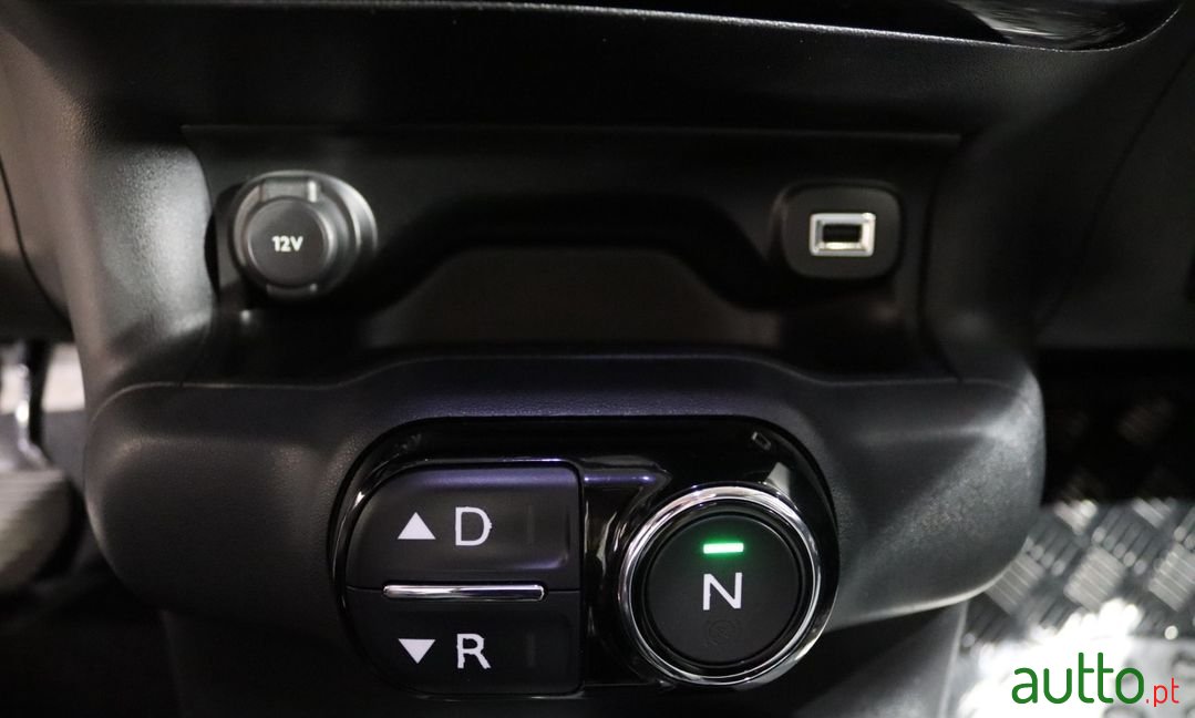 2015' Citroen C4 Cactus photo #6