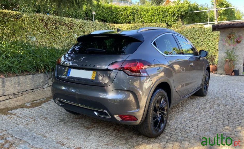 2016' DS Automobiles Ds4 Crossback photo #1