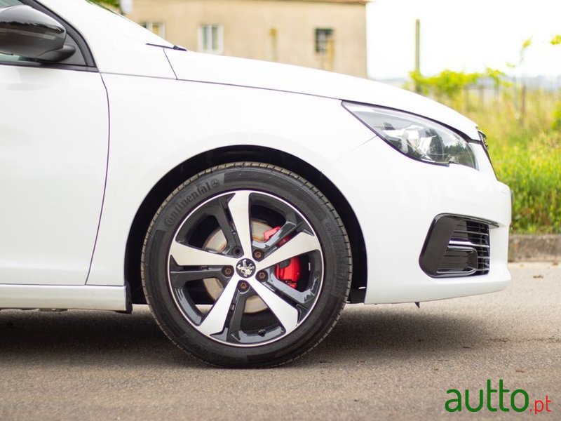 2018' Peugeot 308 photo #4