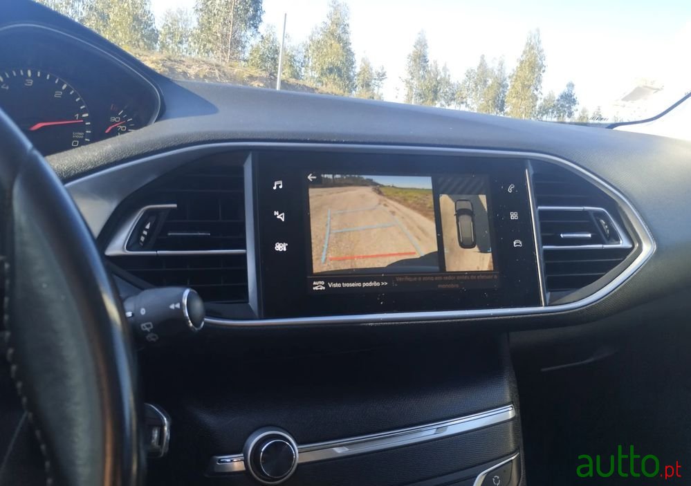 2018' Peugeot 308 Sw photo #5