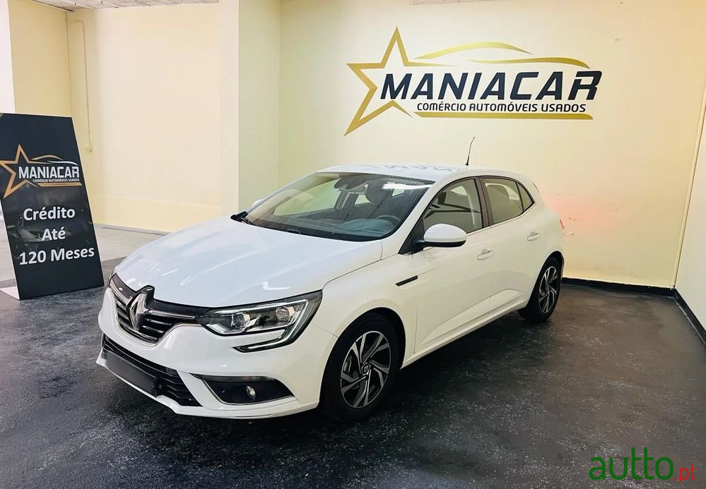 2019' Renault Megane photo #3