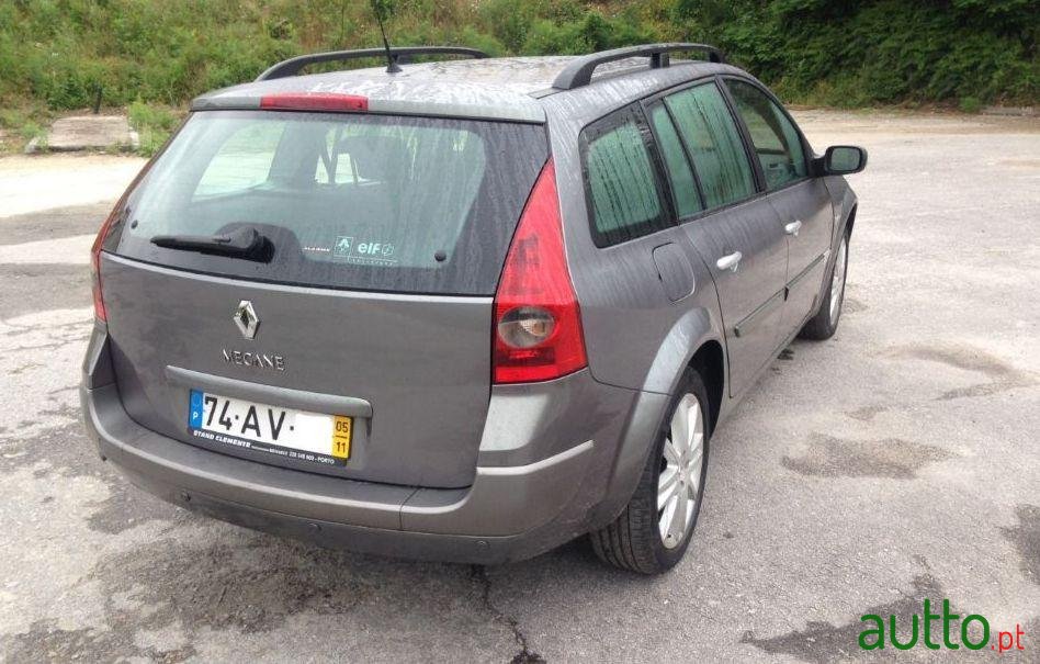 2005' Renault Megane Break photo #1