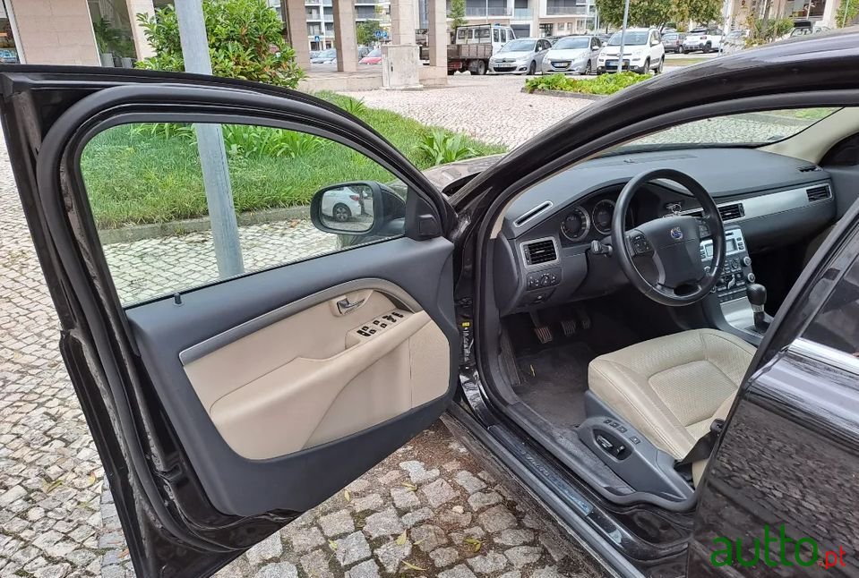 2008' Volvo S80 photo #5