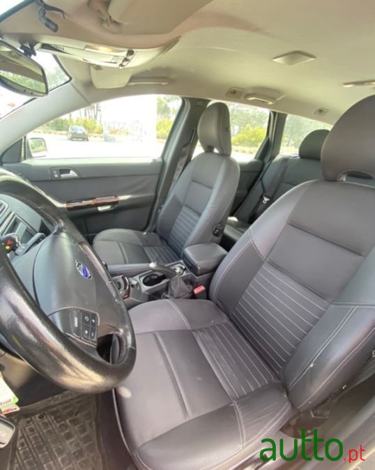 2005' Volvo V50 1.6-D photo #3