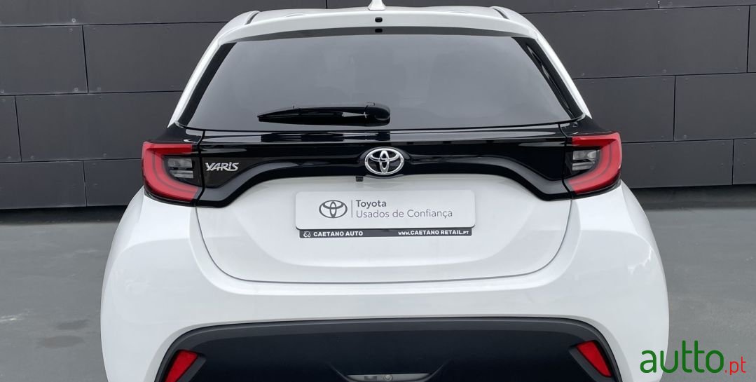 2021' Toyota Yaris photo #4