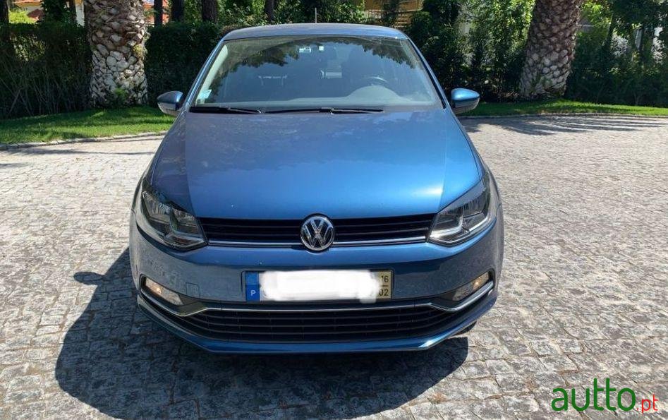 2016' Volkswagen Polo photo #1