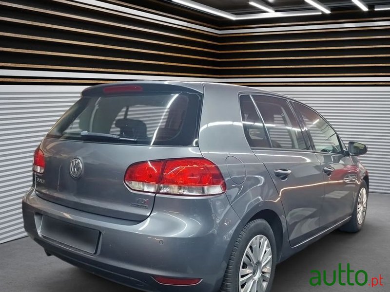 2011' Volkswagen Golf photo #3