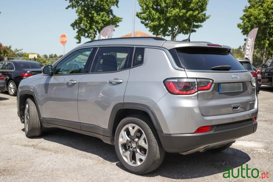 2019' Jeep Compass photo #4