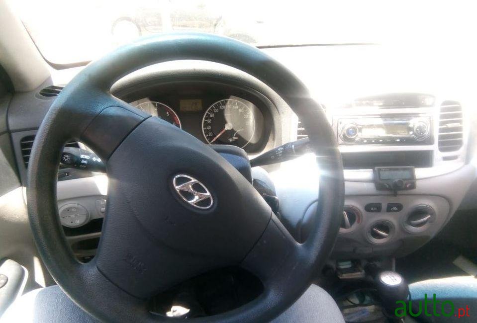 2007' Hyundai Accent Cdri photo #1