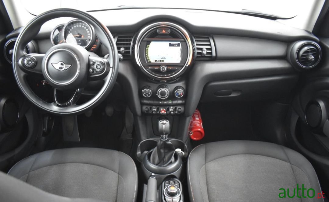 2016' MINI One photo #2