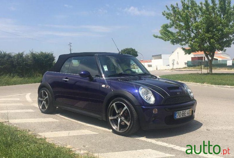 2006' MINI Cabrio Cooper S photo #2