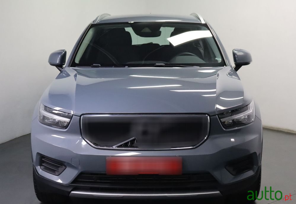 2022' Volvo Xc 40 photo #2