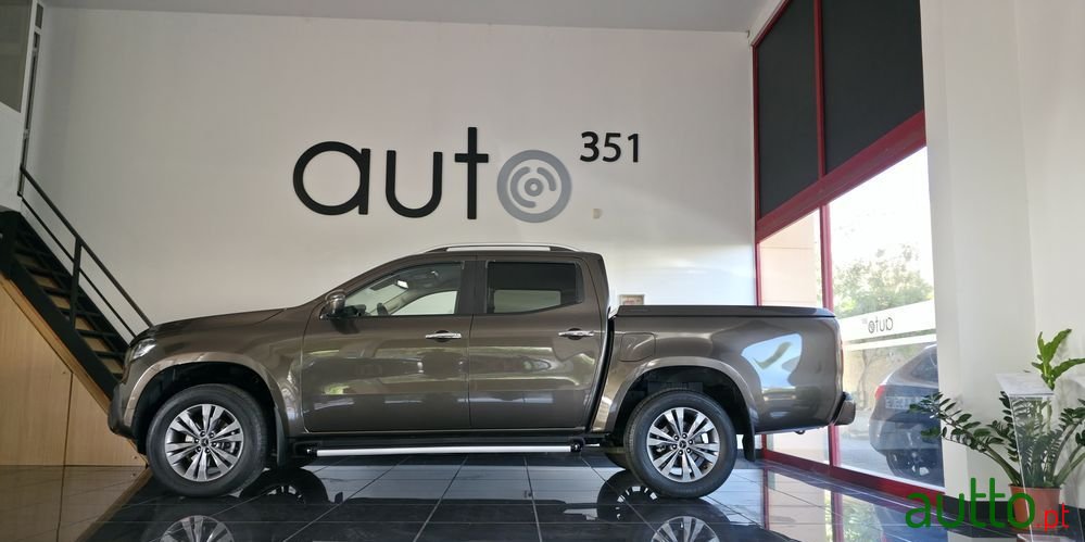 2020' Mercedes-Benz Classe X photo #3