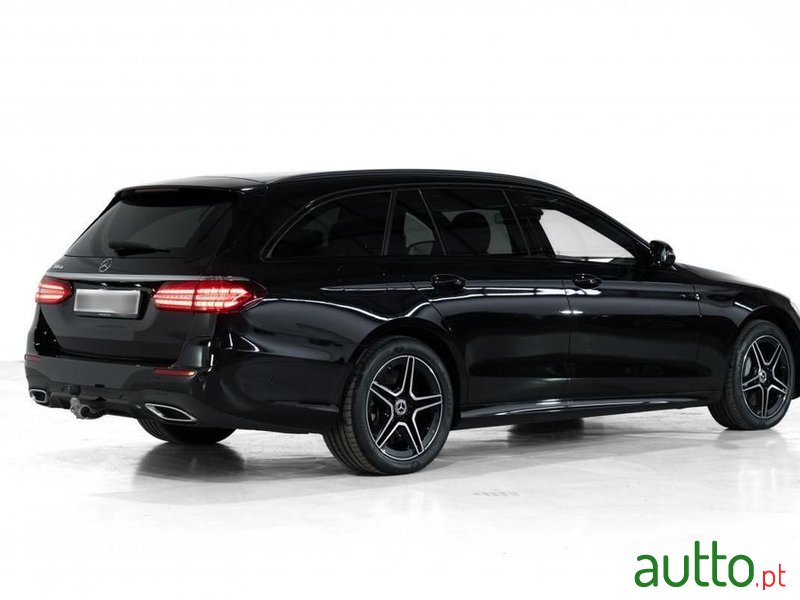 2022' Mercedes-Benz Classe E photo #3