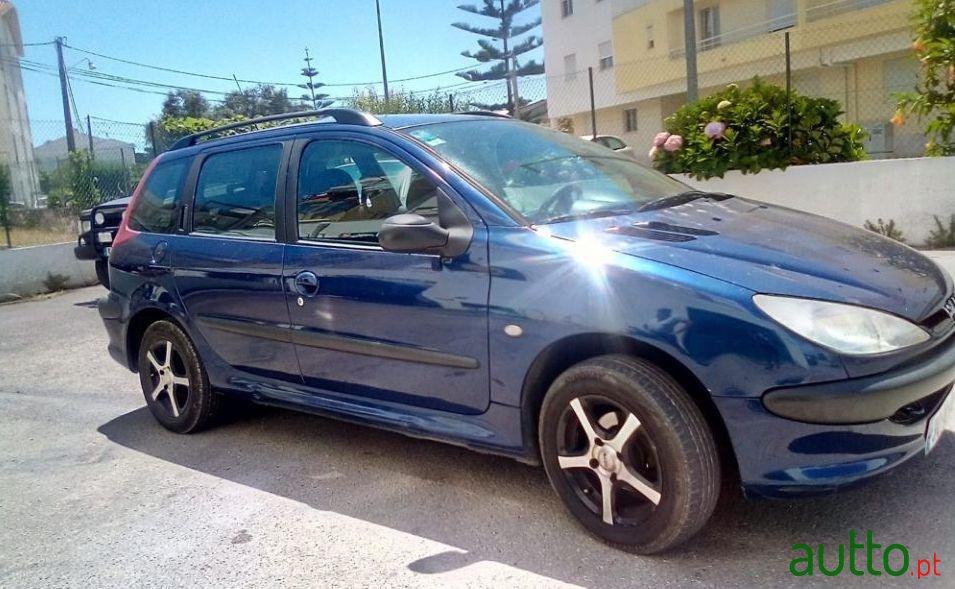 2003' Peugeot 206 Sw photo #3