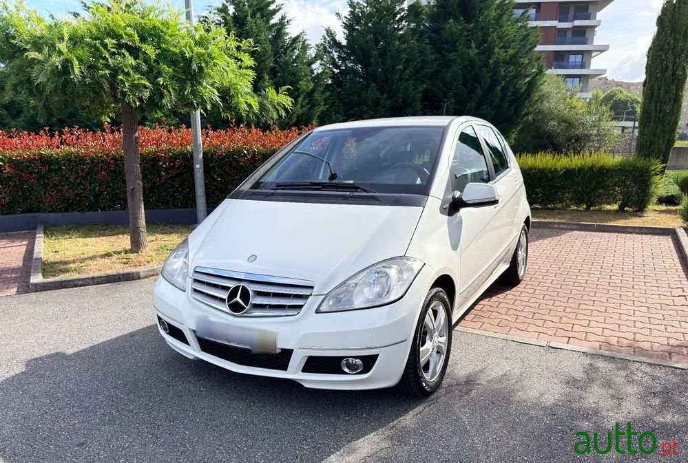 2010' Mercedes-Benz Classe A Cdi Avantgarde photo #2