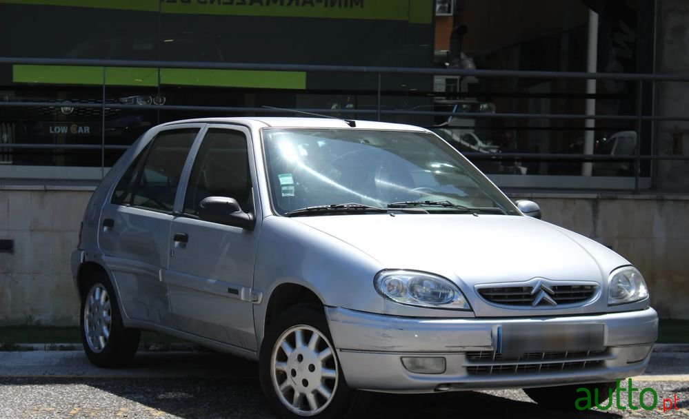 2002' Citroen Saxo 1.1I Sx photo #1