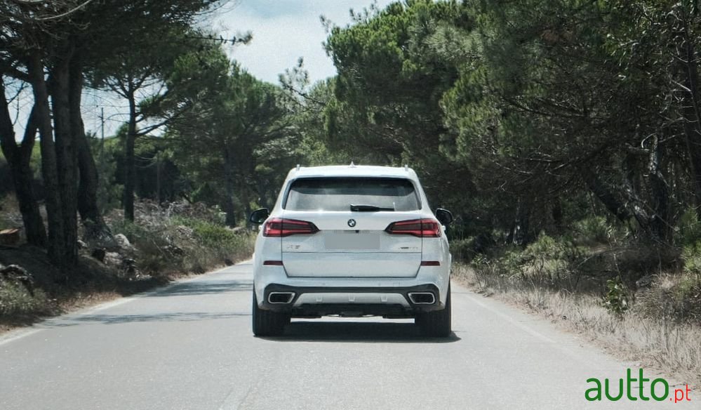 2020' BMW Série X 45 E Xdrive Pack M photo #2
