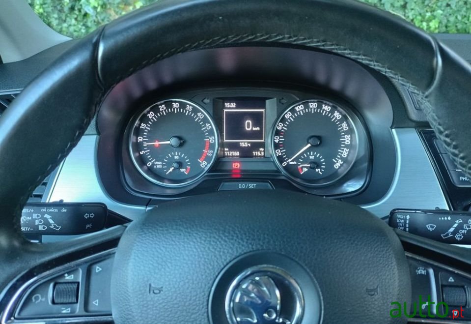 2016' Skoda Fabia Break photo #3