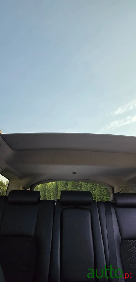 2016' Land Rover Discovery Sport photo #4